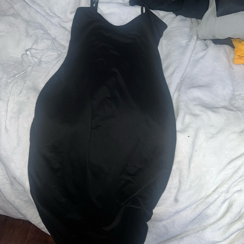 Adjustable straps black dress size small